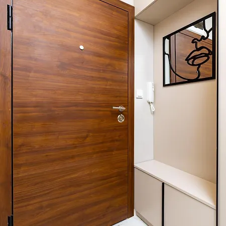 1br Modern And Cozy With Free Parking