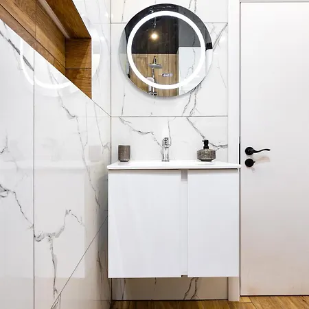 A2 1 Bedroom Modern Апартаменты *