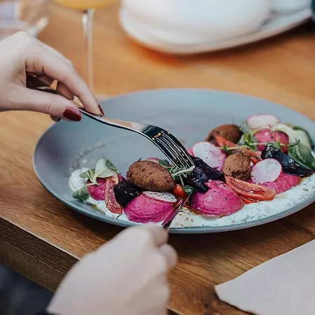 1br Modern And Cozy With Free Street Parking Apartment