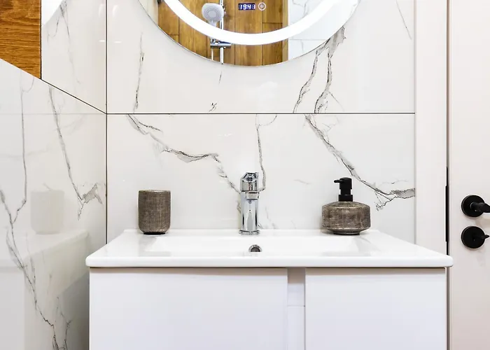 A2 1 Bedroom Modern Apartments Apartment *