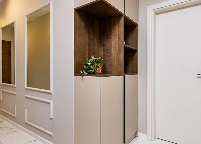 A2 1 Bedroom Modern Apartments *